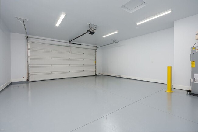 Building Photo - 15NAD