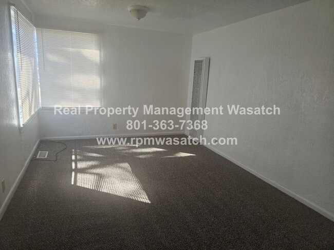 Building Photo - 297 Marvista Ln