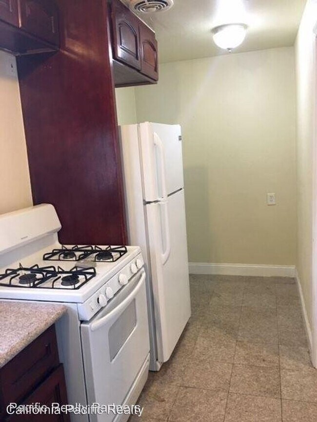 Building Photo - 2323 82nd Ave