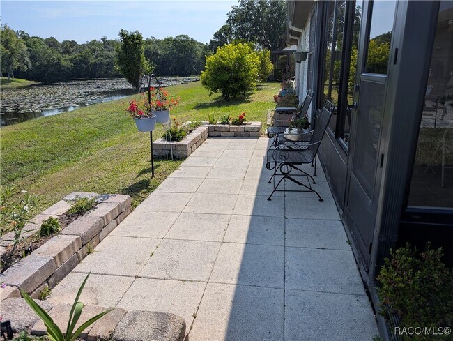 Building Photo - 9815 E Pebble Creek Ct