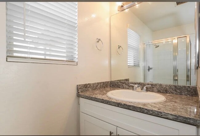 Building Photo - 4210 N 113th Dr