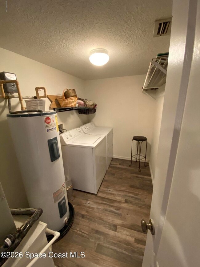 Building Photo - 925 N Hwy A1A