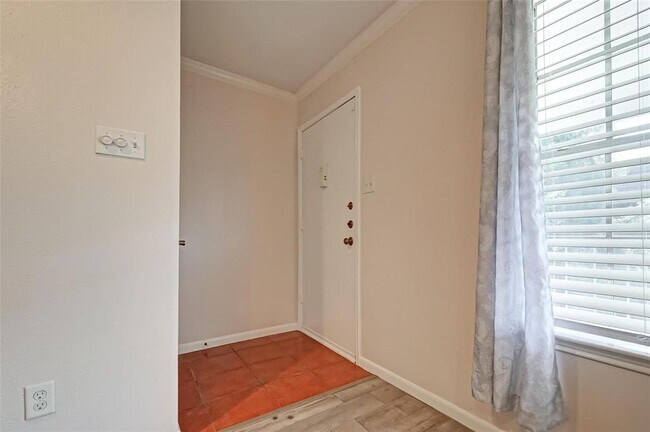 Building Photo - 2250 Bering Dr