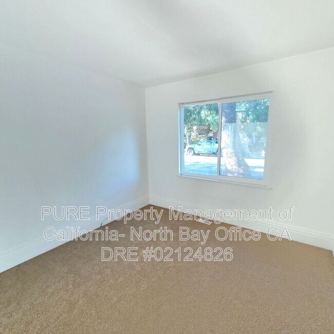 Building Photo - 311 8th St