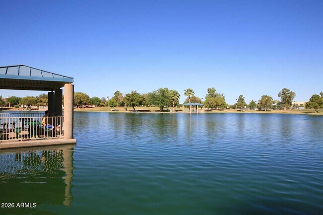 Building Photo - 4591 W Oakland St