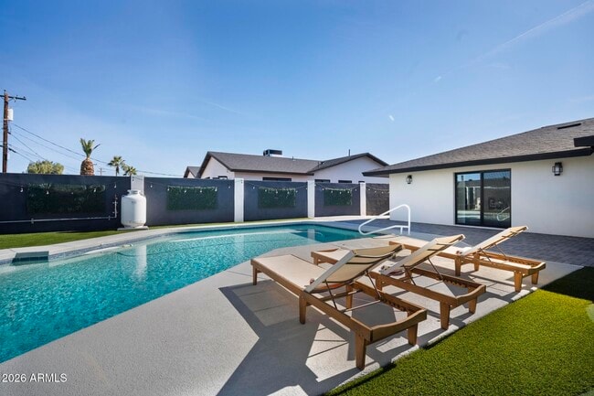 Building Photo - 8314 E Mariposa Dr