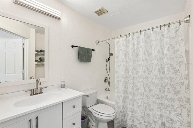 Building Photo - 17104 Carrington Park Dr