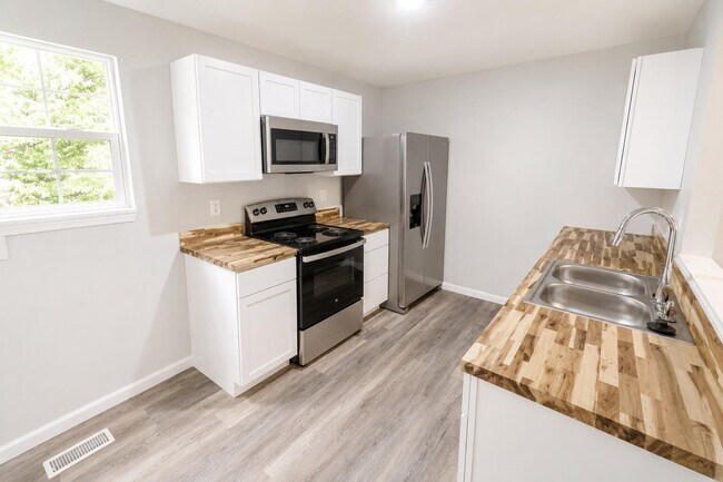 Building Photo - 5318 Godas Cir