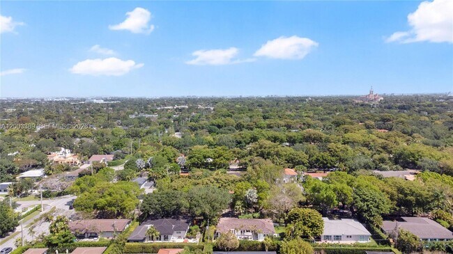 Building Photo - 1524 Siena Ave