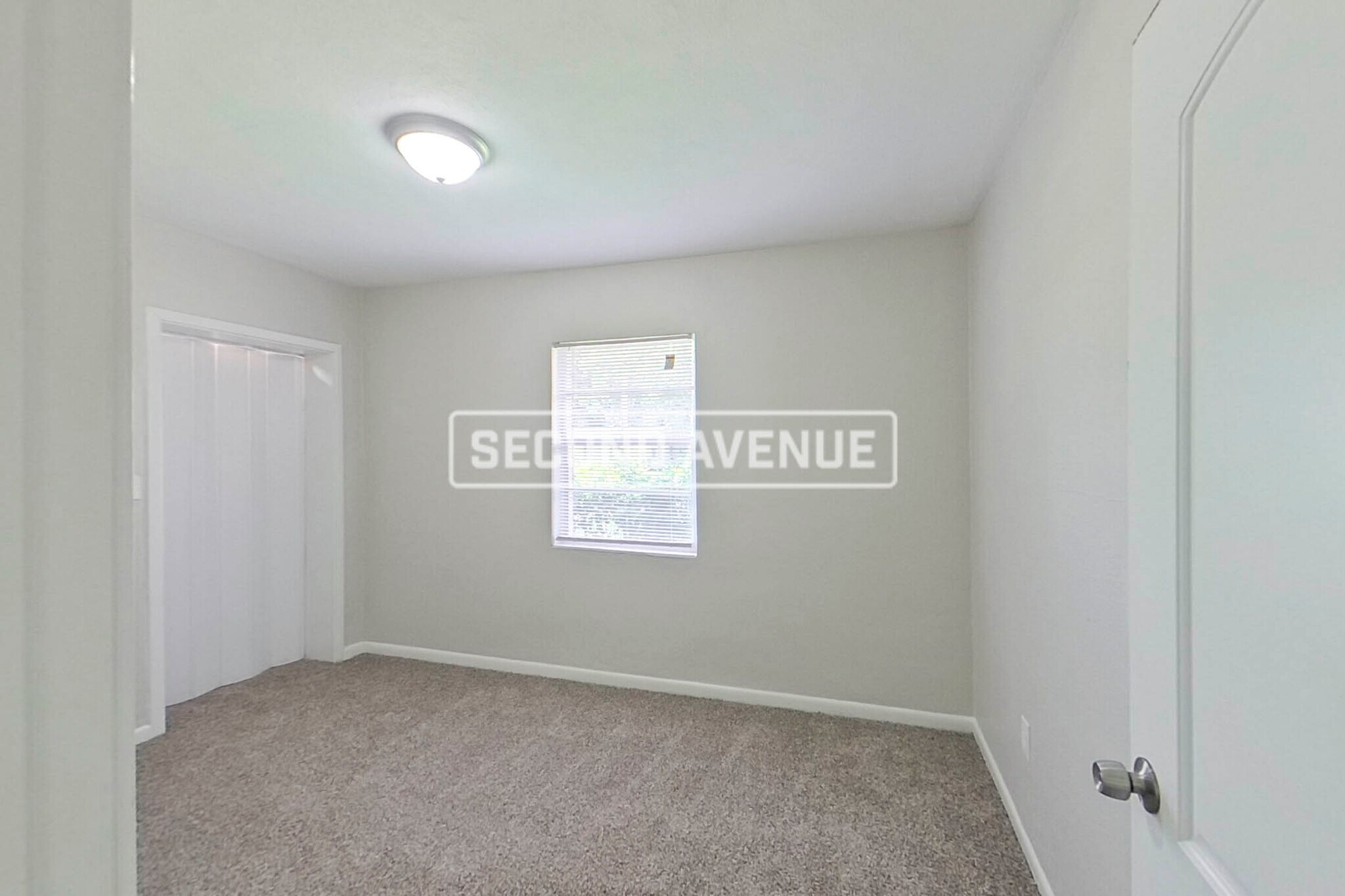 Building Photo - 5331 Woodcrest Rd