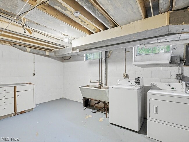 Building Photo - 3751 Kent Rd