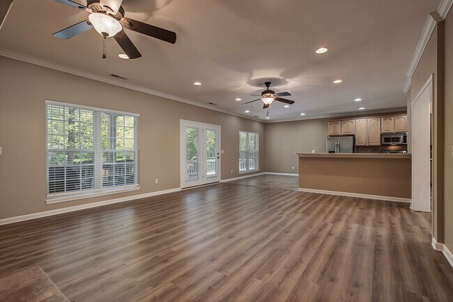 Building Photo - 111 Waynoka Ln