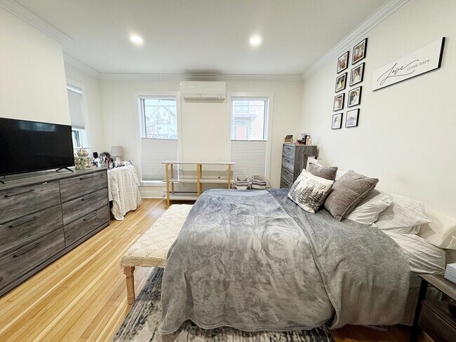 Building Photo - 77 Princeton St