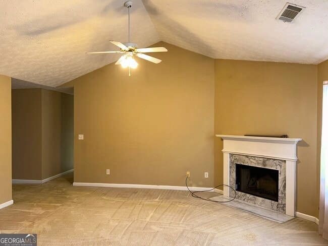 Building Photo - 20 Shenandoah Dr