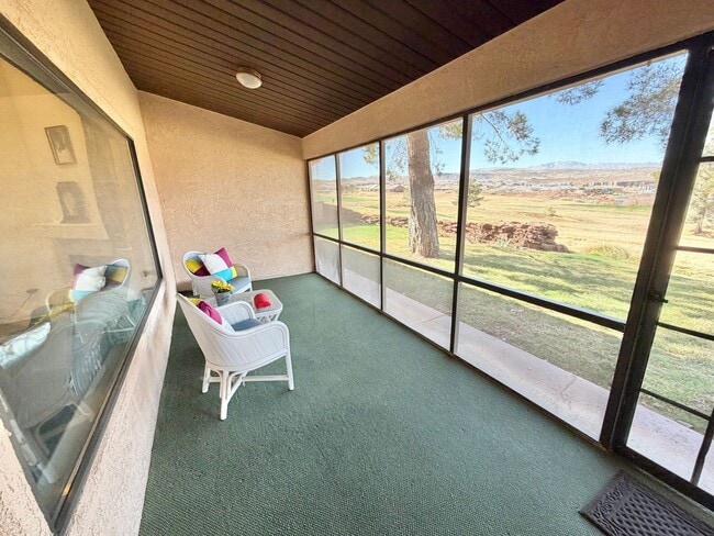 Building Photo - Short term rental available! 9-Month lease!!