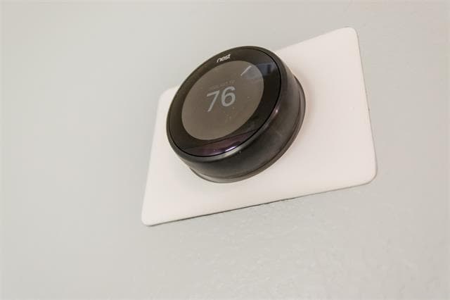 Building Photo - 2103 Meadow Park Dr