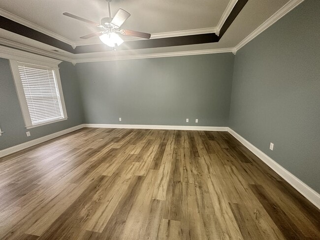 Building Photo - 916 Thunder Creek Dr