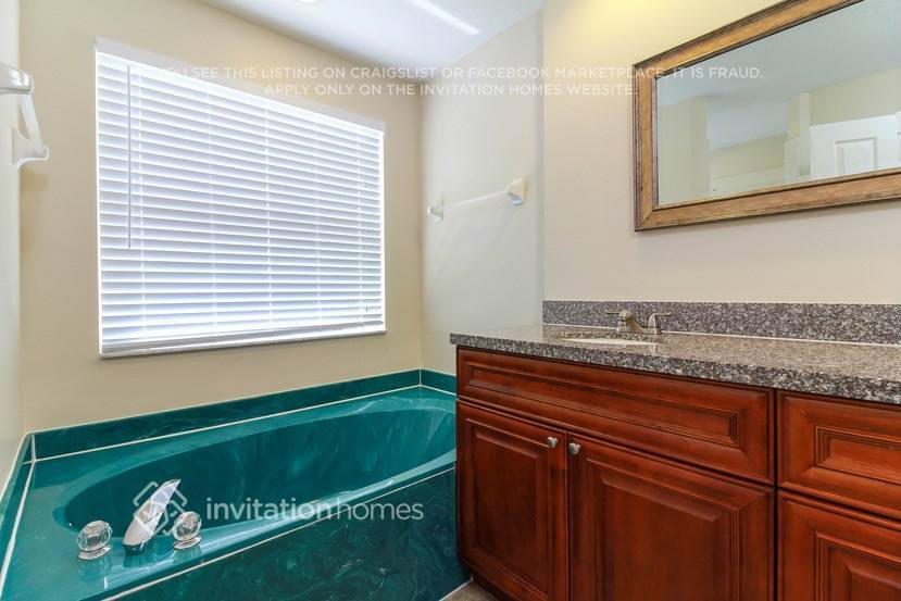 Building Photo - 7302 Spinnaker Bay Dr