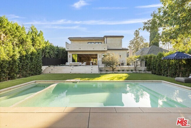 Building Photo - 14273 Greenleaf St