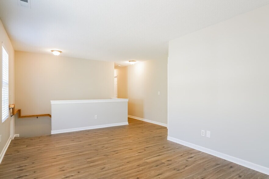 Building Photo - 409 Texanna Way