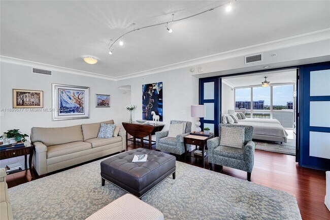 Building Photo - 3101 S Ocean Dr