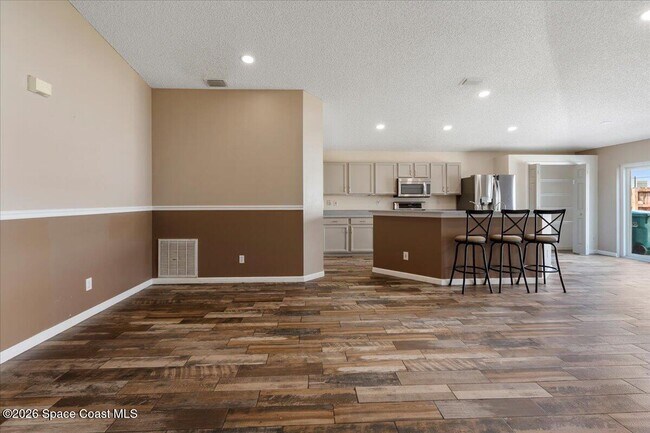 Building Photo - 2667 Deercroft Dr