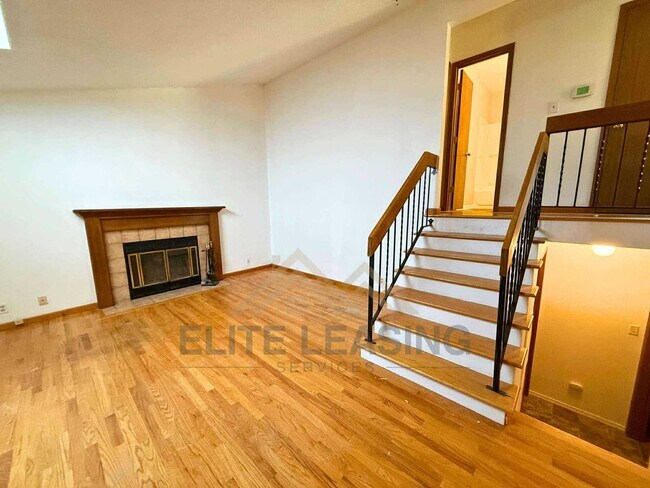 Building Photo - 5611 SW 36th Terrace