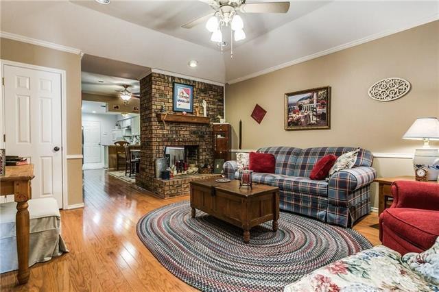 Building Photo - 2122 Edwin St