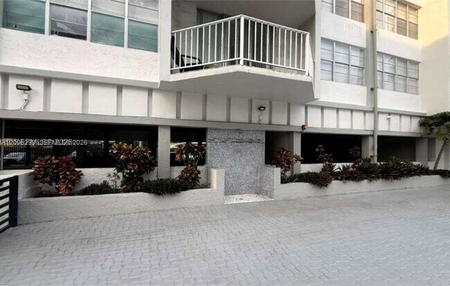 Building Photo - 16740 NE 9th Ave