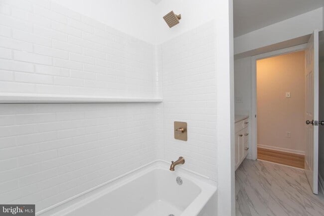 Building Photo - 135 Washington Ave