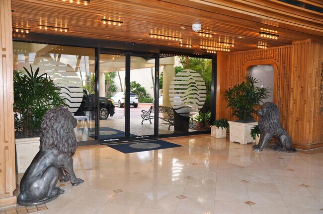 Building Photo - 19707 Turnberry Way