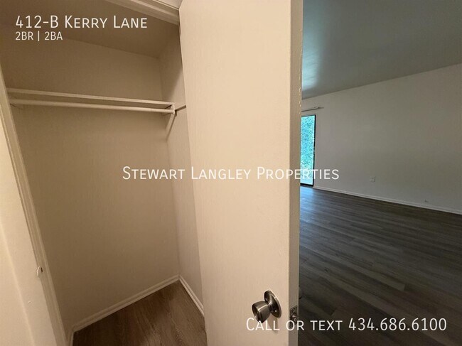 Building Photo - 412 Kerry Ln