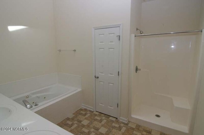 Building Photo - 1129 Turtle Creek Rd