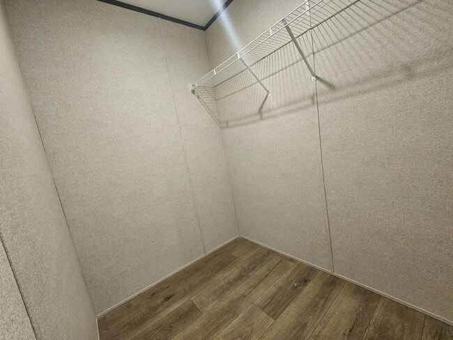 Building Photo - 1014 Myakka Dr