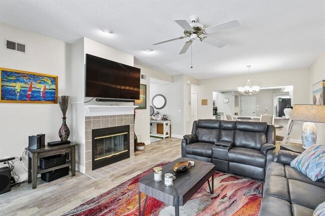 Building Photo - 1233 Clays Trail