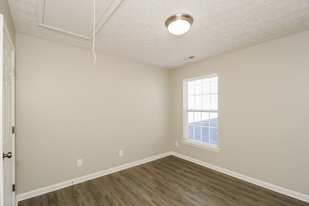 Building Photo - 427 Topaz Dr