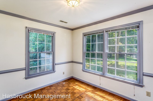 Building Photo - 3 br, 2.5 bath House - 1001 Huntwood Lane