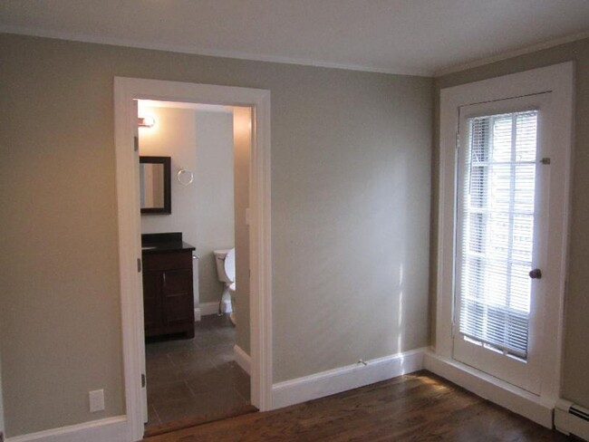 Building Photo - Bay Village 2 bed!!!  5 blocks from Boston...