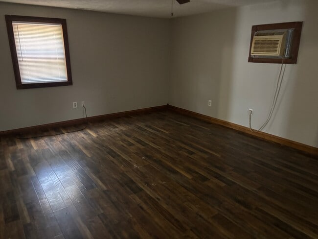 Building Photo - 108 Cleo Dr