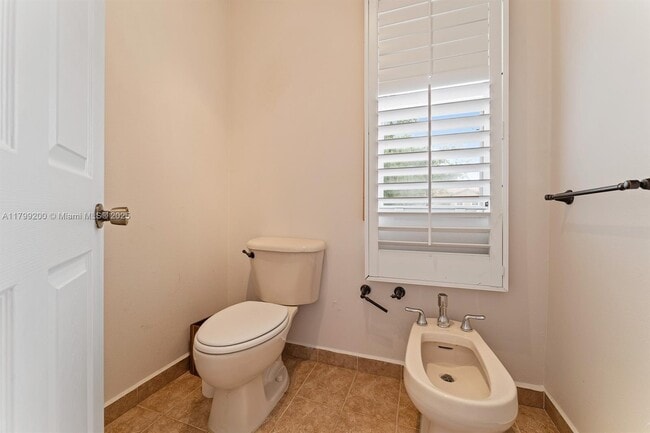 Building Photo - 15555 SW 26th Terrace