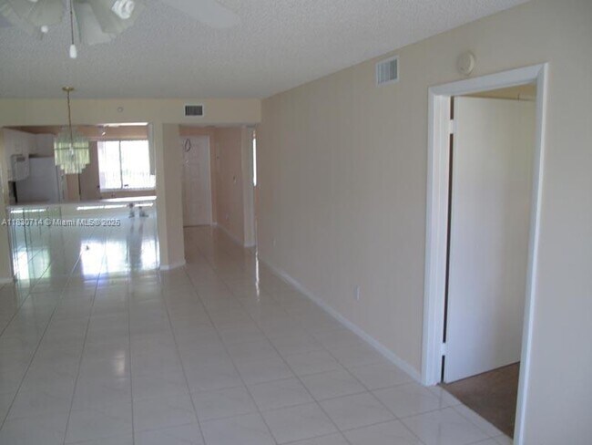 Building Photo - 9511 Weldon Cir