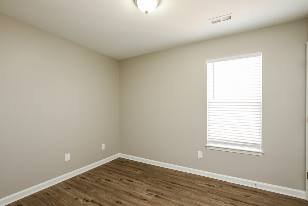 Building Photo - 1225 Larkspur Dr