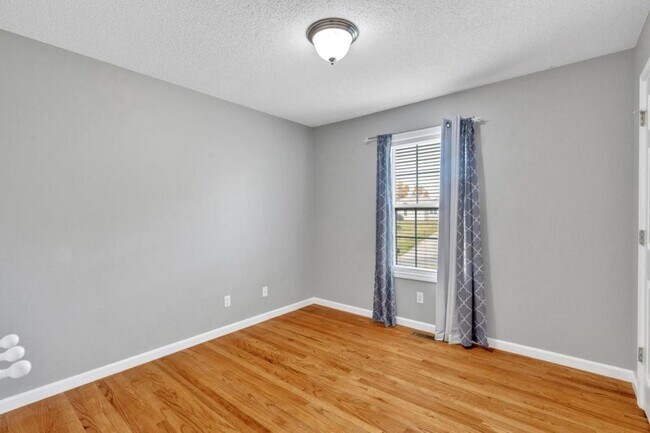 Building Photo - 1125 Faye St