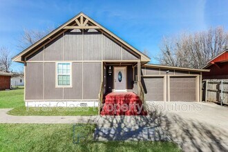 Building Photo - 3605 NW 52nd St