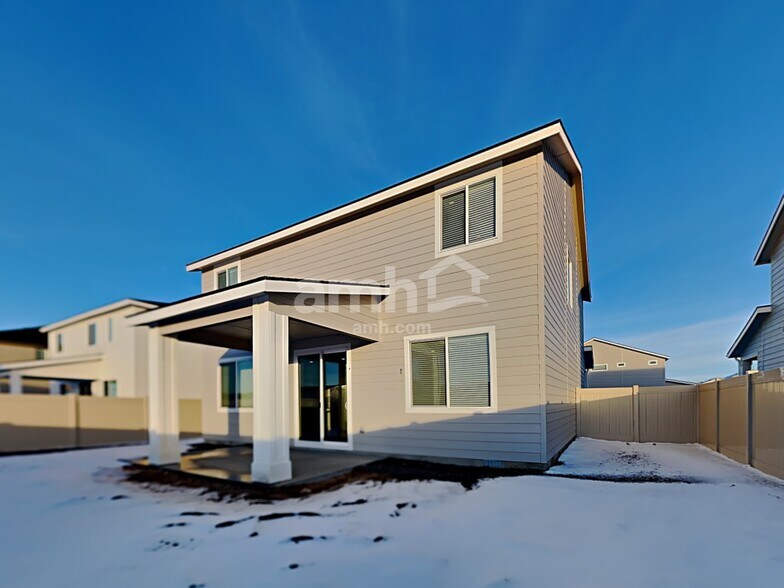 Building Photo - 1097 Moorside Ave