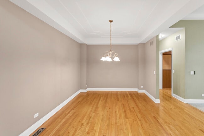 Building Photo - 3N812 John Greenleaf Whittier Pl