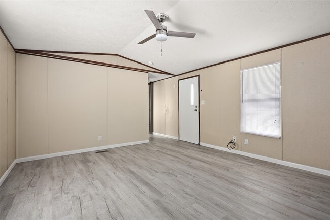 Building Photo - 4005 Colorado Ave