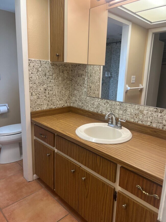 Building Photo - Lovely 2BR2BT South Venice home!