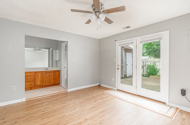 Downstairs Bedroom w/en suite - 655 Biltmore Dr