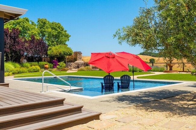 Building Photo - 1051 Stonebridge Dr